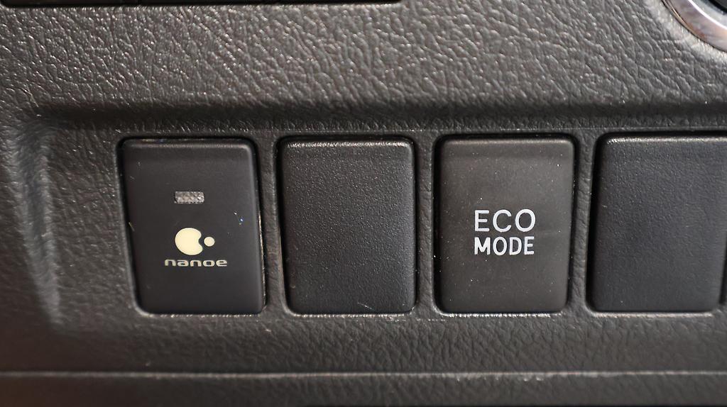 2013 Toyota Vellfire 2.4Z image 335105