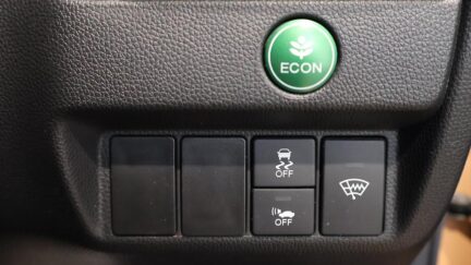 2014 Honda Fit Hybrid image 330970
