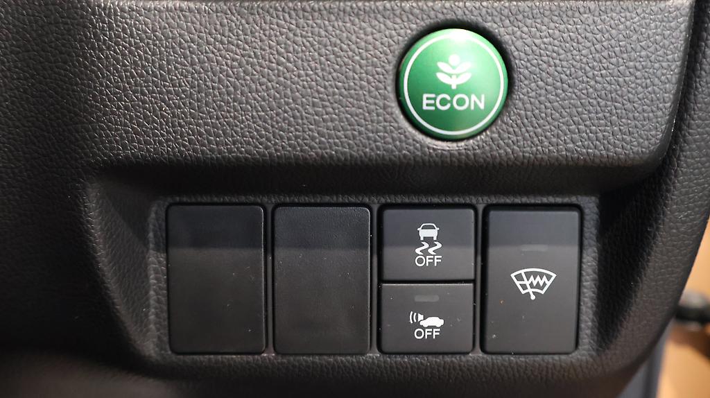 2014 Honda Fit Hybrid image 330970