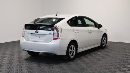 2013 Toyota Prius S Model / Push Start / Reversing Camera image 335112