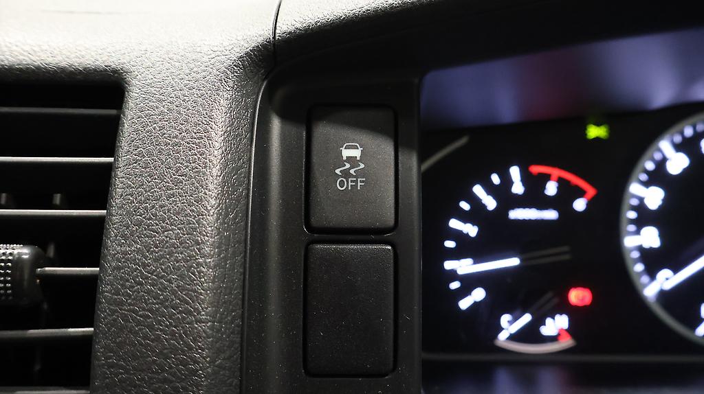 2022 Toyota Hiace DX + Toyota Safety Sense image 332911
