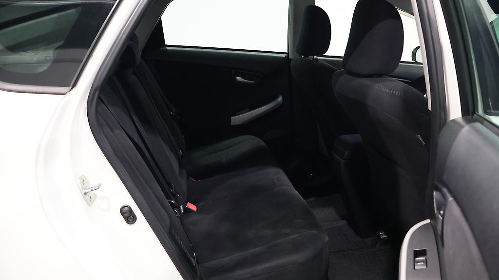 2013 Toyota Prius S Model / Push Start / Reversing Camera image 335117