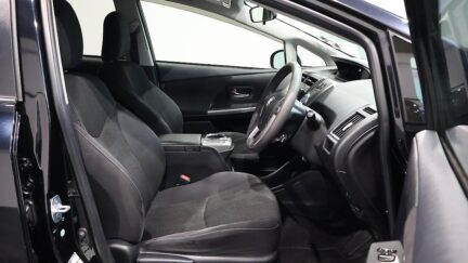 2018 Toyota Prius ALPHA image 335724