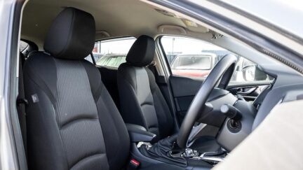 2014 Mazda Axela Low KMS! 15 S Push start, I stop image 331554
