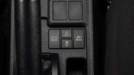 2013 Toyota Corolla Fielder Hybrid F Push start image 331215