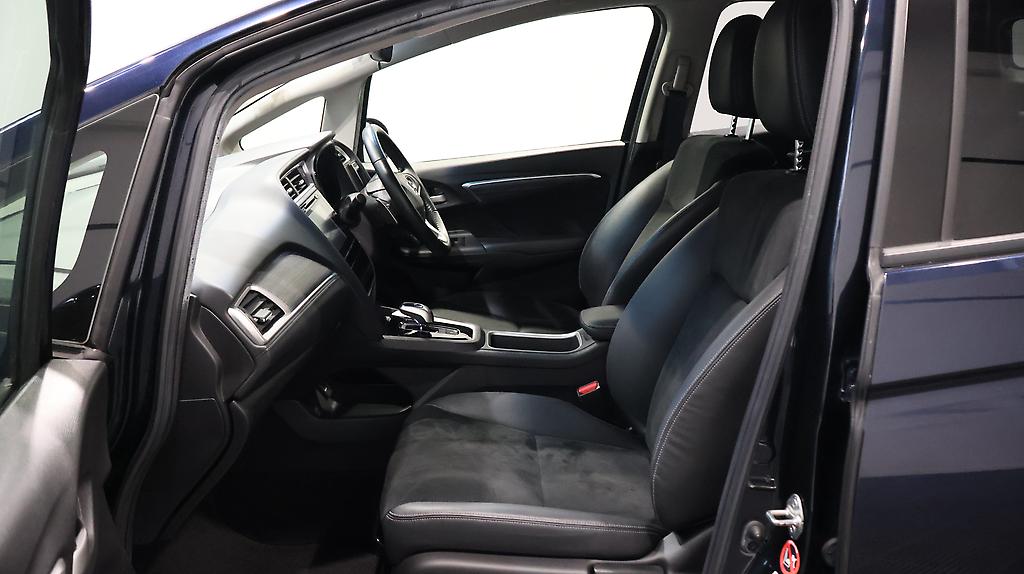 2015 Honda Shuttle Hybrid Z image 331339