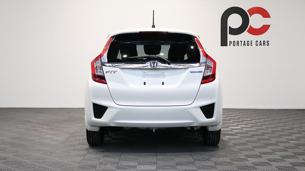 2014 Honda Fit Hybrid L Package image 335959