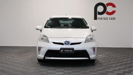 2013 Toyota Prius S Model / Push Start / Reversing Camera image 335109