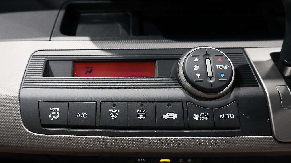 2013 Honda Freed Hybrid image 331601
