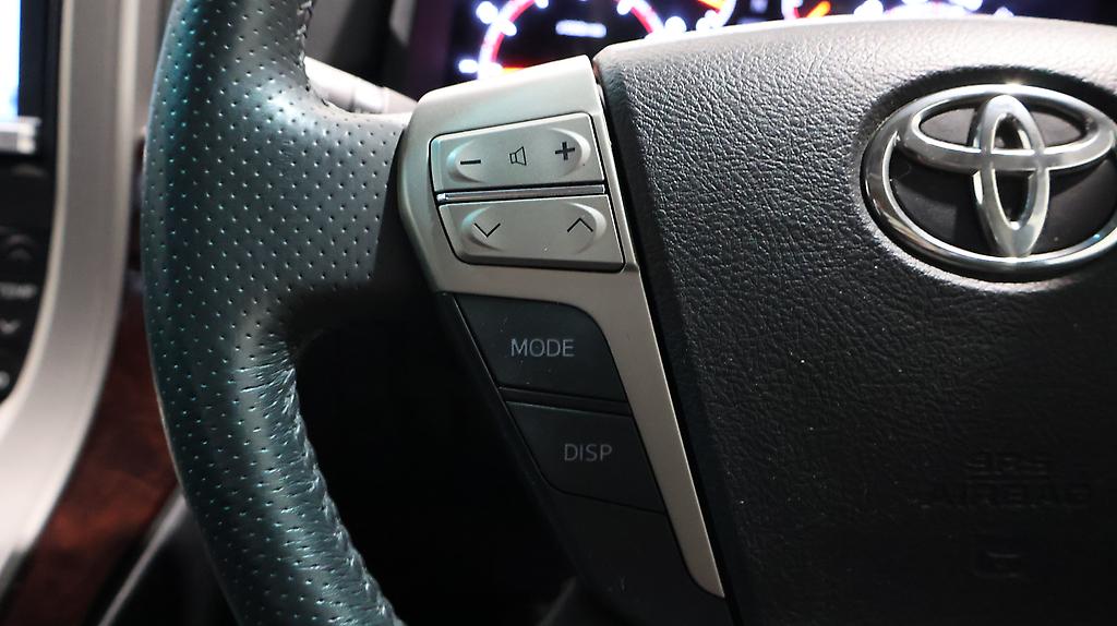 2013 Toyota Vellfire 2.4Z image 335538