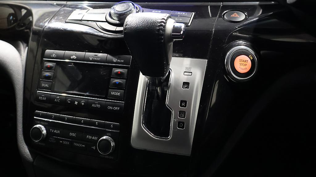 2013 Nissan Elgrand 250 Highway Star Black Leather image 335845