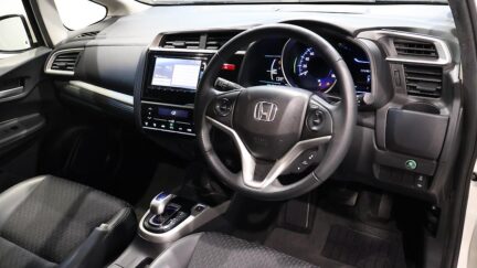 2015 Honda Fit Hybrid L Package image 331055