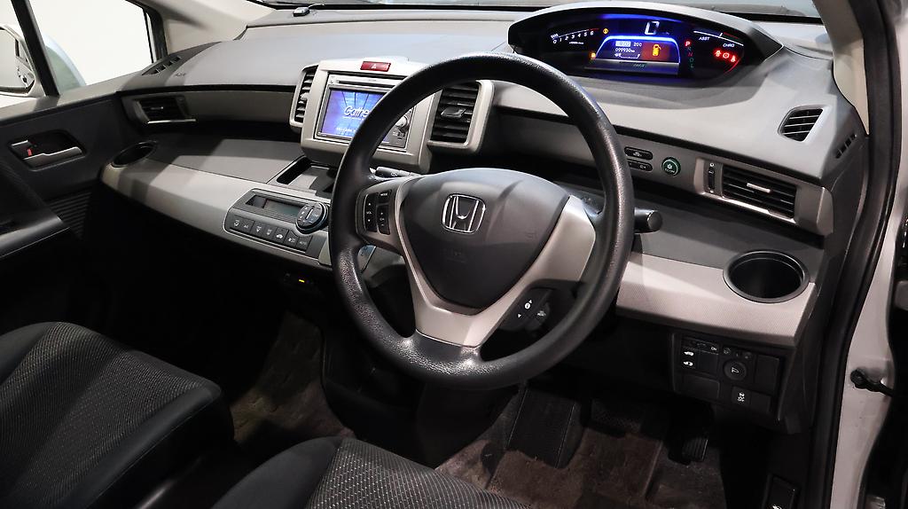 2013 Honda Freed Hybrid image 331598
