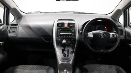 2012 Toyota Auris image 330830