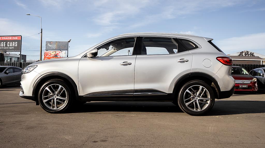 2022 Mg Hs 2.0PT/4WD/6AT Essence NZ New Low kms image 331509