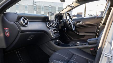 2014 Mercedes-benz A 180 Super Low KMS, Half Leather image 333456