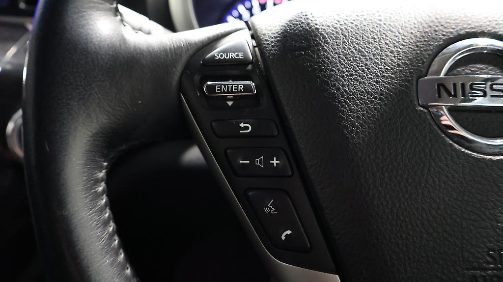 2013 Nissan Elgrand 250 Highway Star Black Leather image 335847