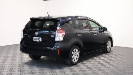 2018 Toyota Prius ALPHA image 335718