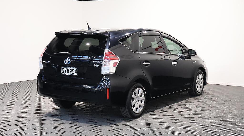 2018 Toyota Prius ALPHA image 335718