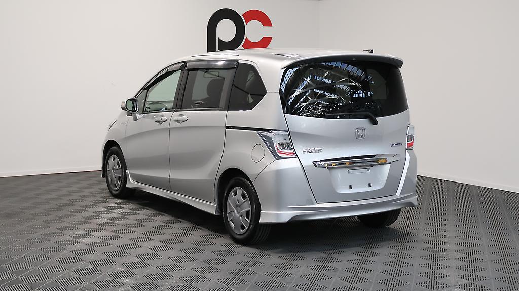 2013 Honda Freed Hybrid image 331588