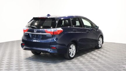 2015 Honda Shuttle Hybrid Z image 331336