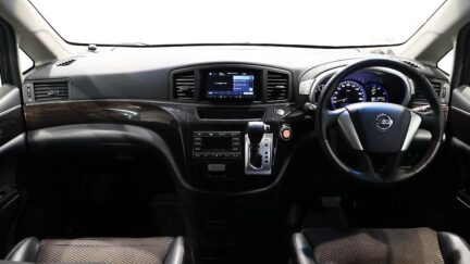 2013 Nissan Elgrand image 330853