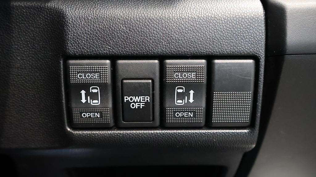 2013 Mazda Premacy 20S Skyactiv image 331672