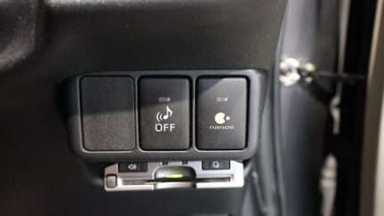2012 Toyota Aqua G Hybrid image 335221