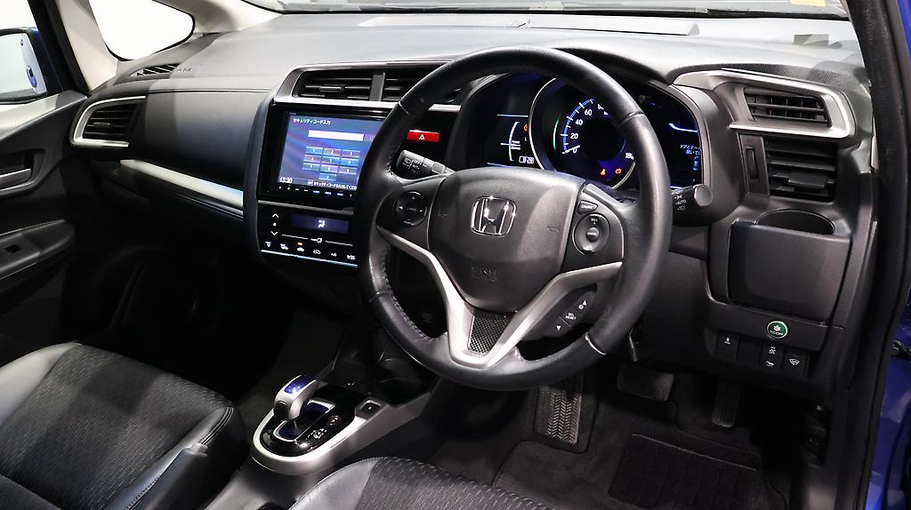 2014 Honda Fit Hybrid L-Package image 330897