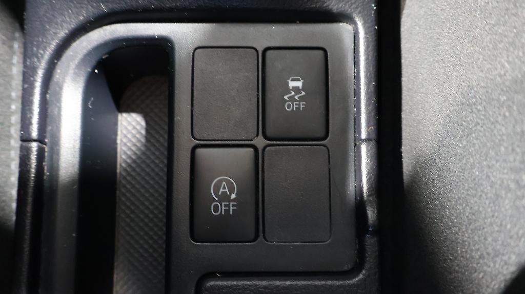 2015 Toyota Vitz image 333756