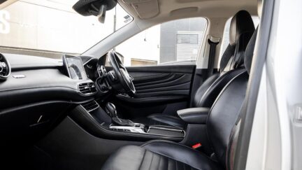 2022 Mg Hs 2.0PT/4WD/6AT Essence NZ New Low kms image 331522