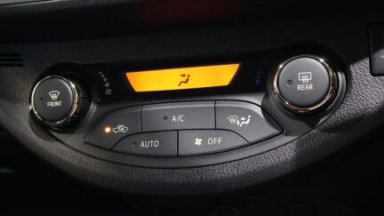 2015 Toyota Vitz image 333366