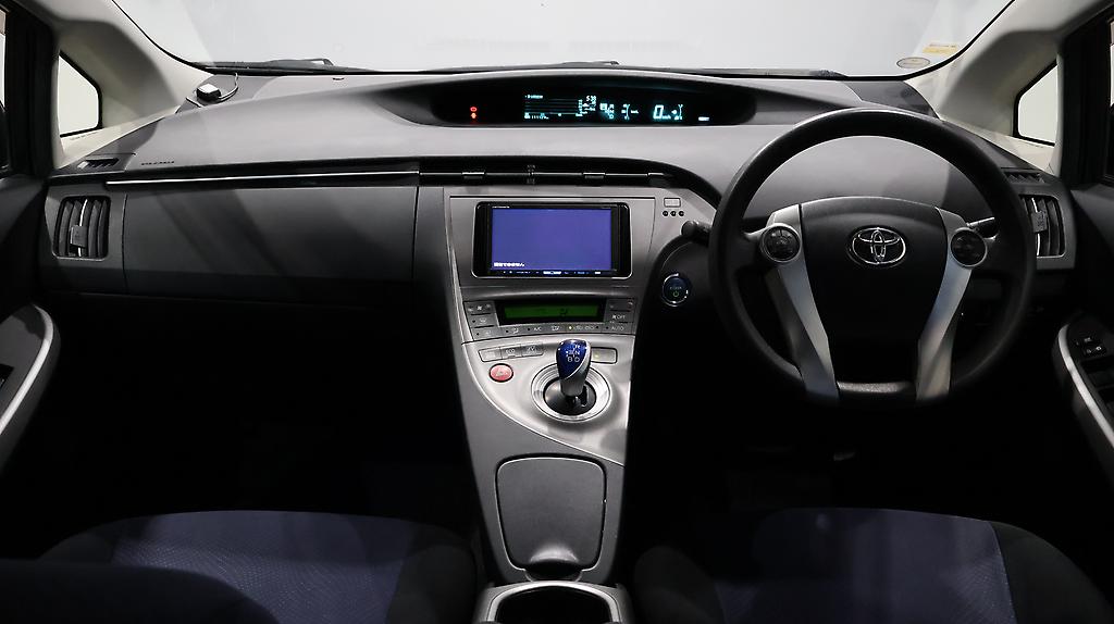 2012 Toyota Prius S Model ** Push Start with Alloys image 333250