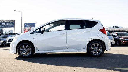 2014 Nissan Note Aero Style Emergency Brake image 332479