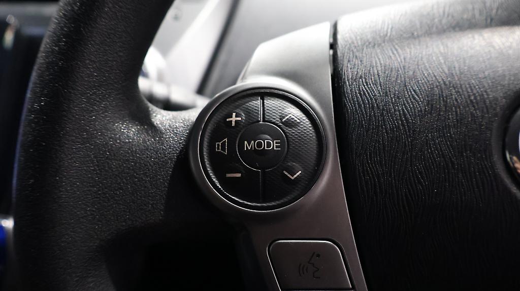 2018 Toyota Prius ALPHA image 335733