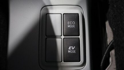 2013 Toyota Aqua S Model – Push Button Start – Reverse Camera image 336104