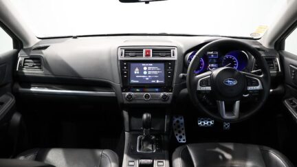 2015 Subaru Outback Limited AWD with Leather and Cruise image 335485