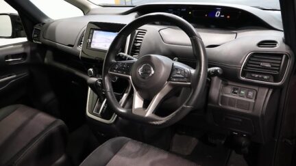 2016 Nissan Serena Hybrid Highway Star image 332296