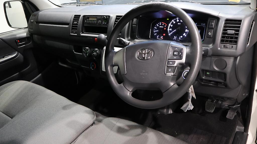 2022 Toyota Hiace DX + Toyota Safety Sense image 332904