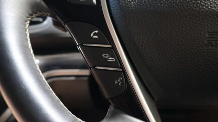 2015 Honda Odyssey Absolute Advance image 333670