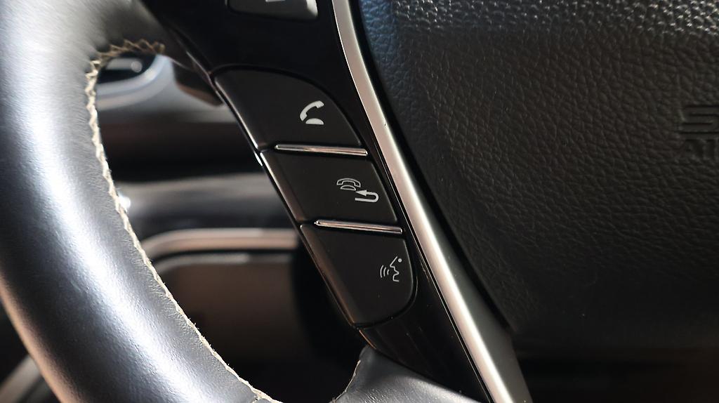 2015 Honda Odyssey Absolute Advance image 333670