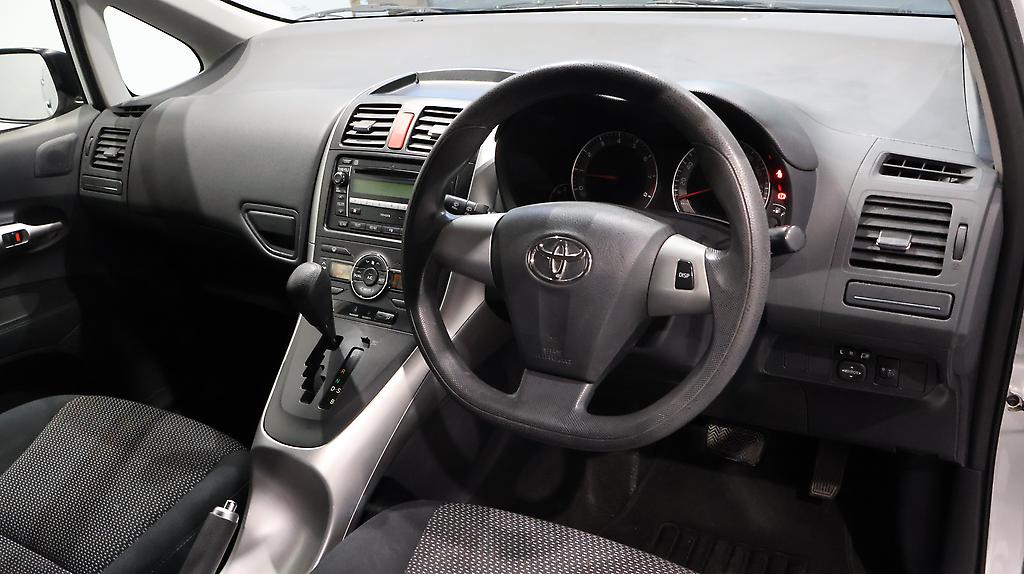 2012 Toyota Auris image 330831