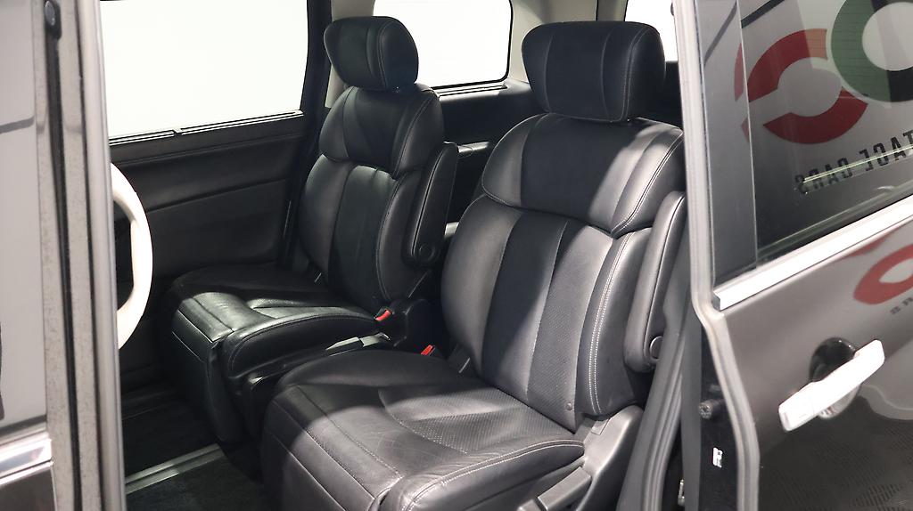 2013 Nissan Elgrand 250 Highway Star Black Leather image 335836