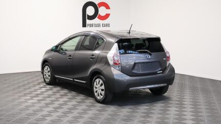 2012 Toyota Aqua G Hybrid image 335205