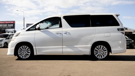 2012 Toyota Vellfire 7 seater , Parking sensor Leather covers image 330801