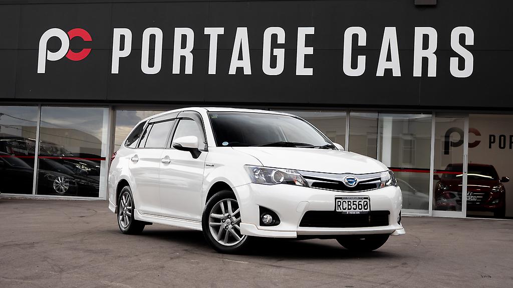 2014 Toyota Corolla WXB Push start, Half leather trim image 331722