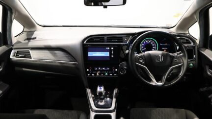 2015 Honda Shuttle Hybrid Z image 331343