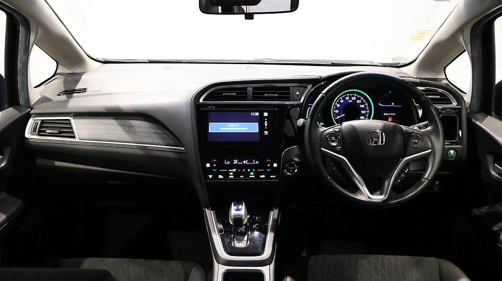 2015 Honda Shuttle Hybrid Z image 331343