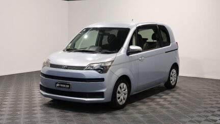 2013 Toyota Spade F Model image 336022