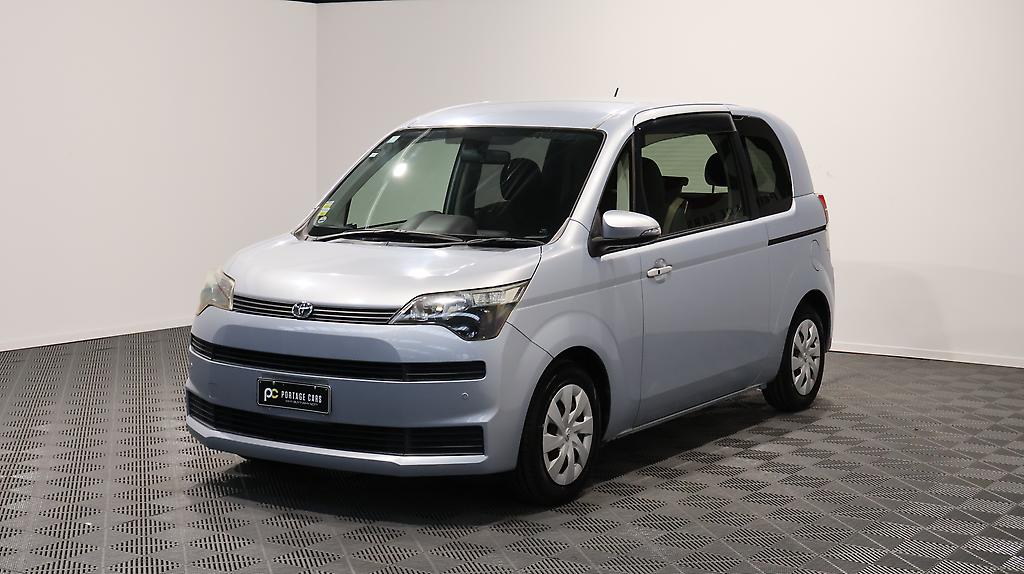 2013 Toyota Spade F Model image 336022